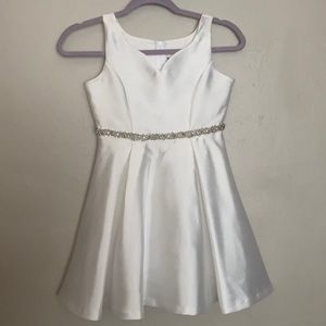 Gorgeous White Pageant Dress, size 10 (Girls)